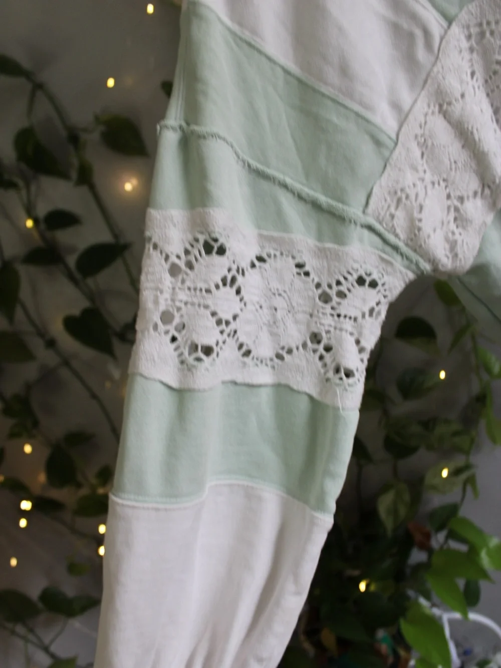 Free People We The Free Colorblock Crochet Lace Oversized Sweatshirt Tunic XS - Picture 6 of 14